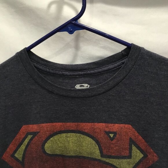 DC Comics Classic Logo Superman Unisex Short Sleeve Distressed Tee Size Men's Lg - Picture 6 of 7